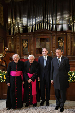 Immagine Dr. Autieri, Sen. Garavaglia, Card. Comastri, Card. Marchisano, Sen. Hans-Albert Courtial